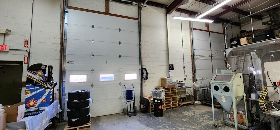 More Photos Of 29 Kripes Rd, East Granby Light Manufacturing For Lease