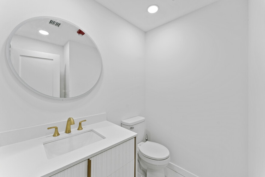 More Photos Of 470 Belleville Tpke, North Arlington Warehouse For Sale