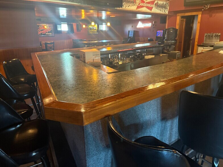 More Photos Of N1016 County Road L, Watertown Restaurant For Sale
