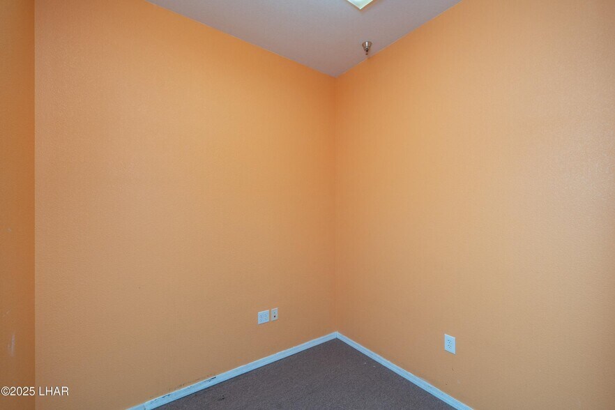 More Photos Of 1515 N Lake Havasu Ave, Lake Havasu City General Retail For Sale