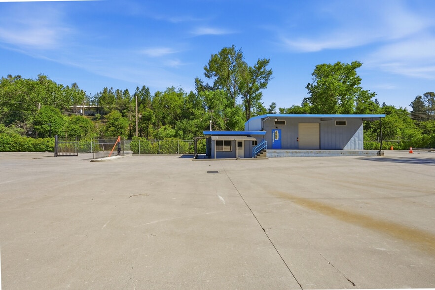 Primary Photo Of 1025 Idaho Maryland Rd, Grass Valley Warehouse For Lease