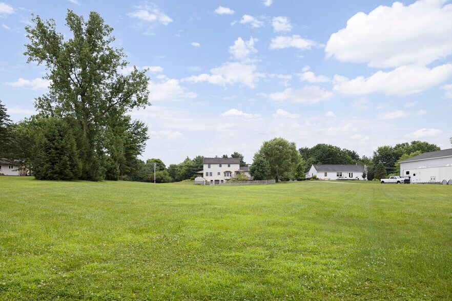 More Photos Of 11578 Duncan Plains Rd, Johnstown Specialty For Sale