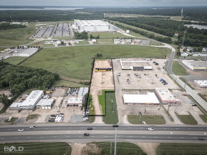 More Photos Of 1837 N Market St, Shreveport General Retail For Sale