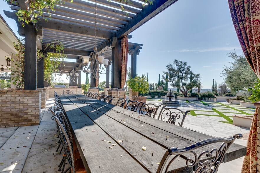 More Photos Of 16073 Highway 65, Bakersfield Winery Vineyard For Sale