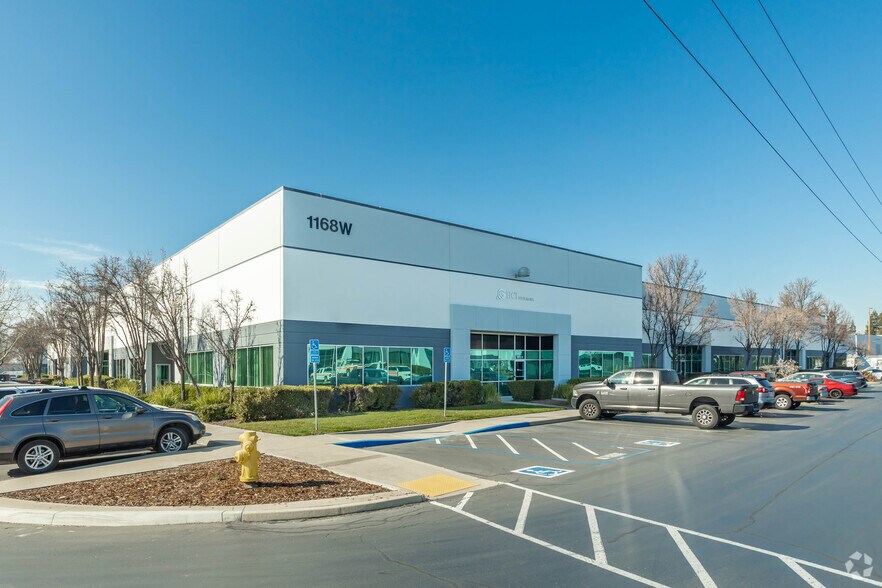 More Photos Of 1014 N Market Blvd, Sacramento Unknown For Lease