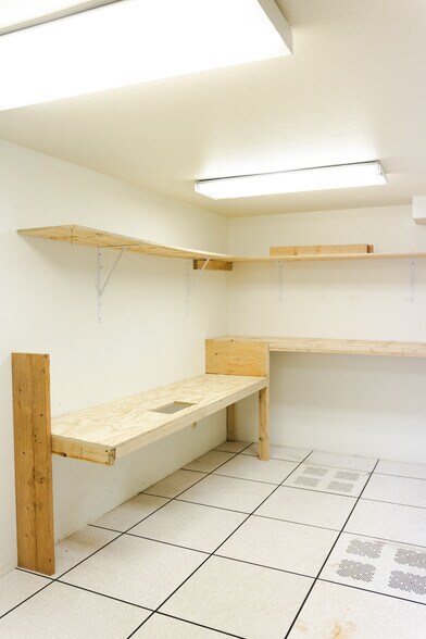 More Photos Of 17825 59th Ave NE, Arlington Flex For Lease