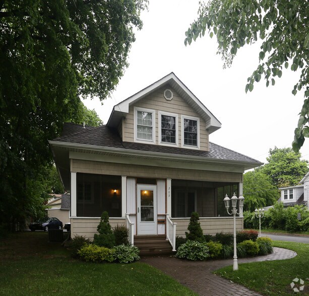 More Photos Of 209 Main St, Port Jefferson Station Office For Lease