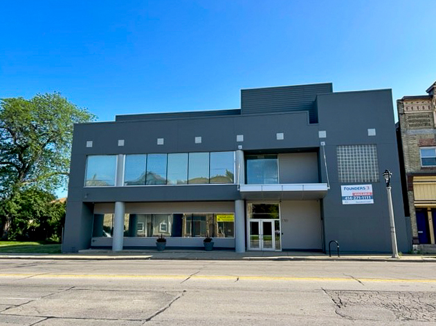 Primary Photo Of 1021 W National Ave, Milwaukee Office Residential For Sale