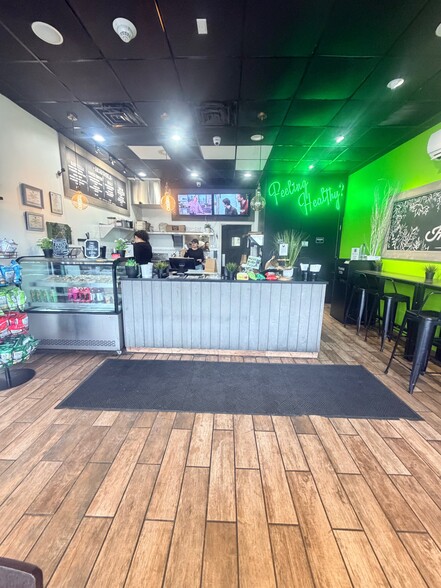 More Photos Of 351 Old Country Rd, Carle Place Storefront For Lease