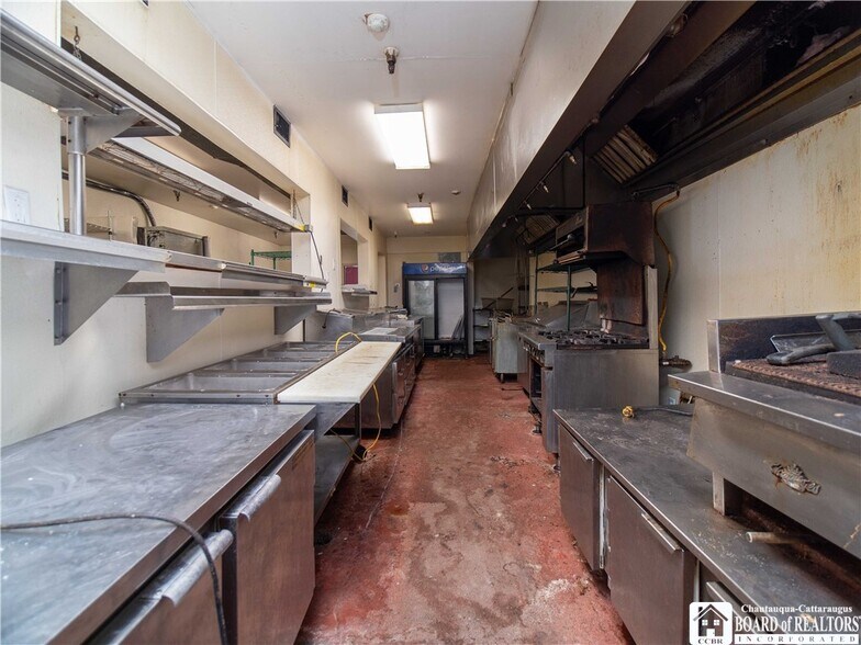 More Photos Of 188 S Erie St, Mayville Restaurant For Lease