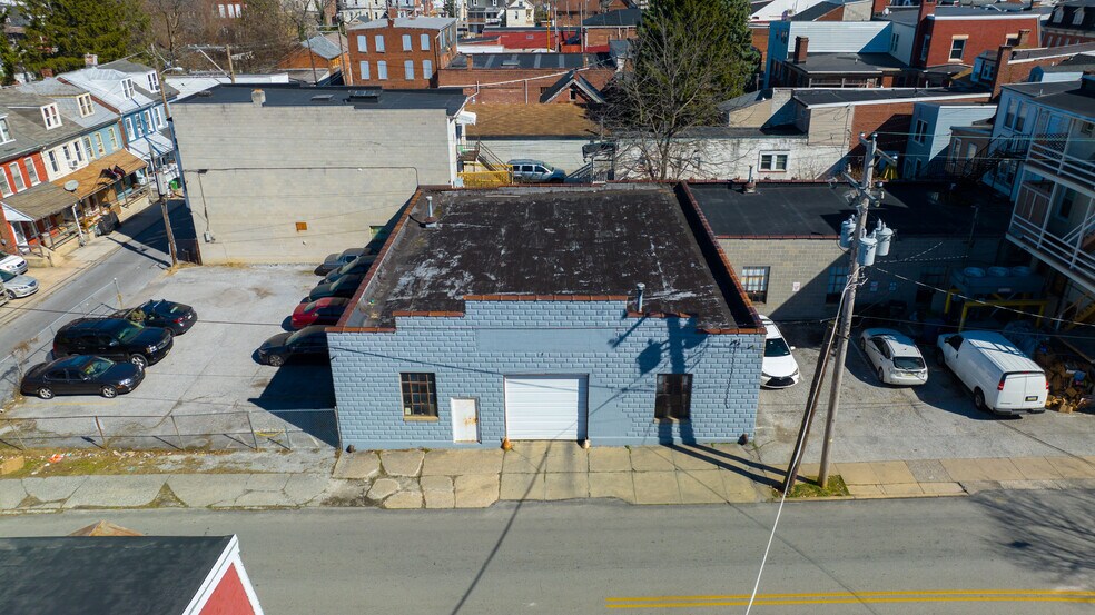 More Photos Of 665-667 W Market St, York Storefront Retail Residential For Sale