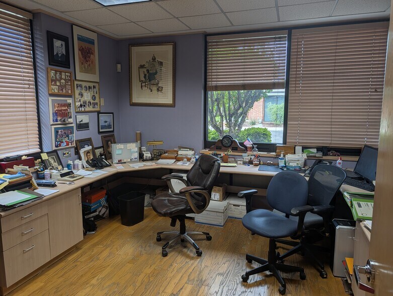More Photos Of 1128 N Chinowth St, Visalia Medical For Sale