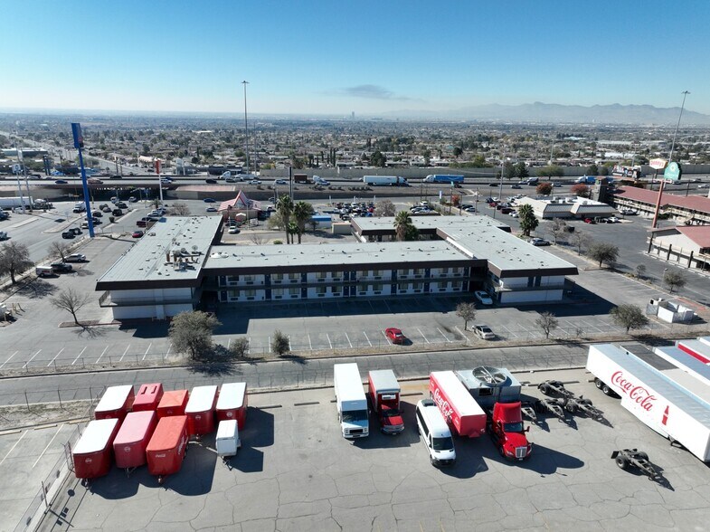 More Photos Of 11049 W Gateway Blvd, El Paso Hotel For Sale