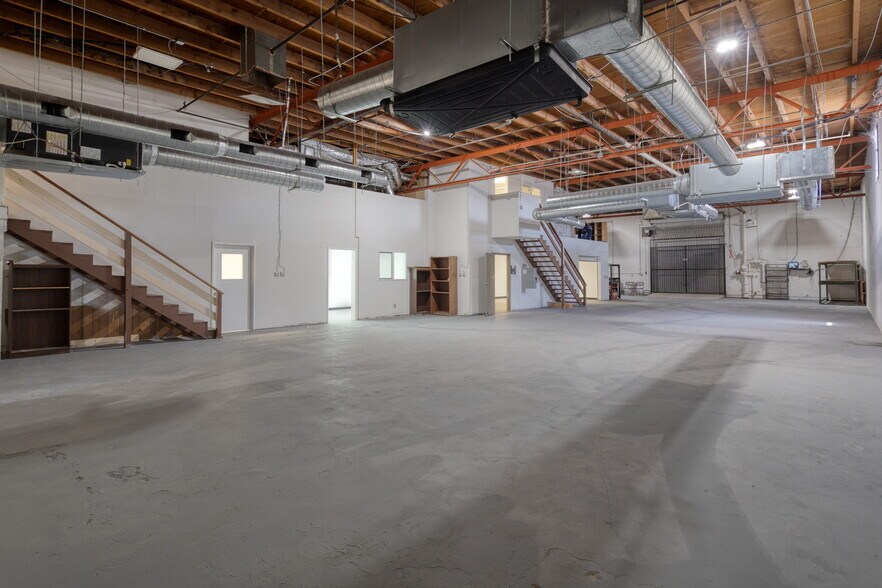 More Photos Of 320 Kentucky St, Bakersfield Manufacturing For Sale