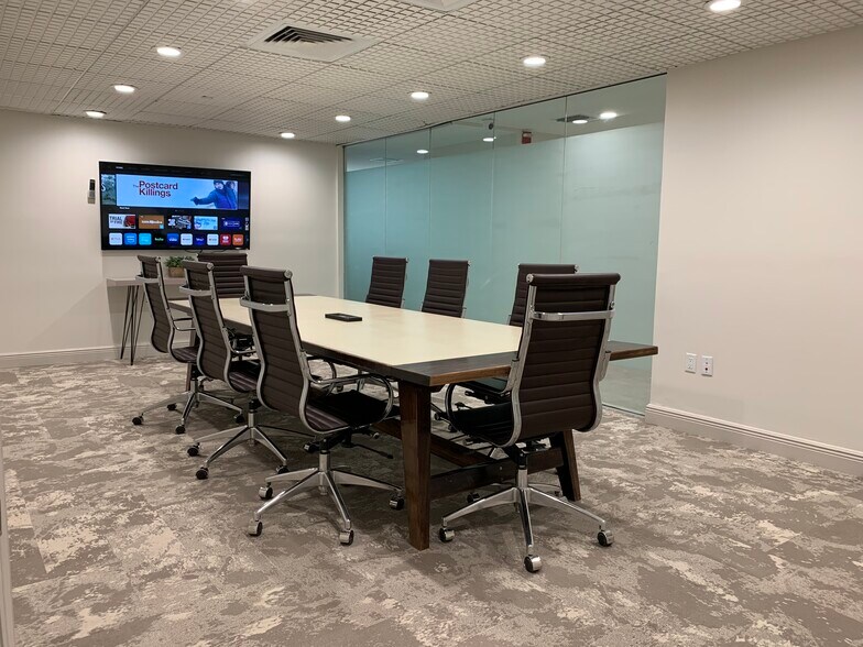 More Photos Of 820 W 41st St, Miami Beach Coworking Space