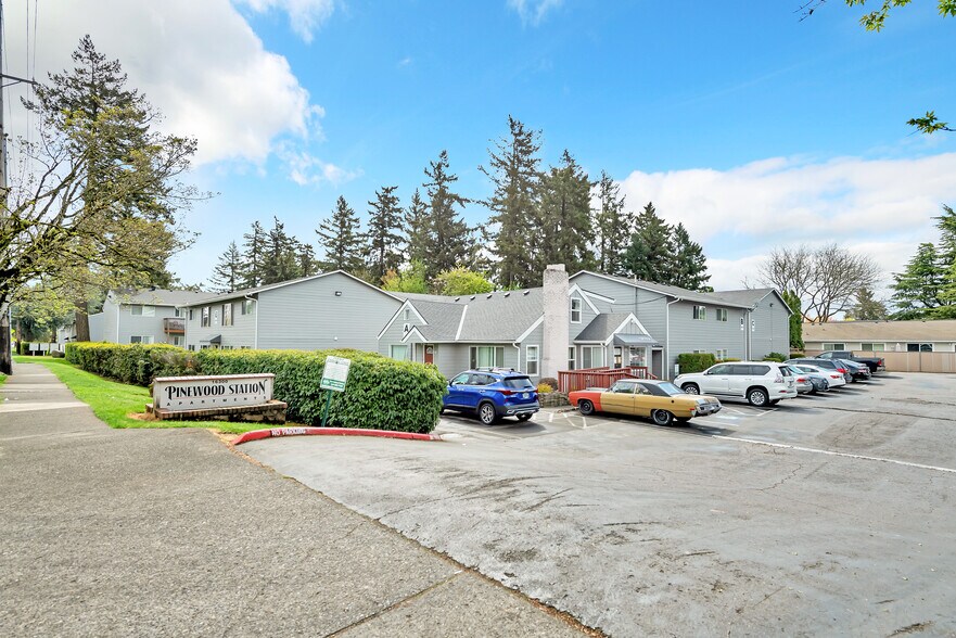 More Photos Of 16300-16400 E Burnside St, Gresham Apartments For Sale