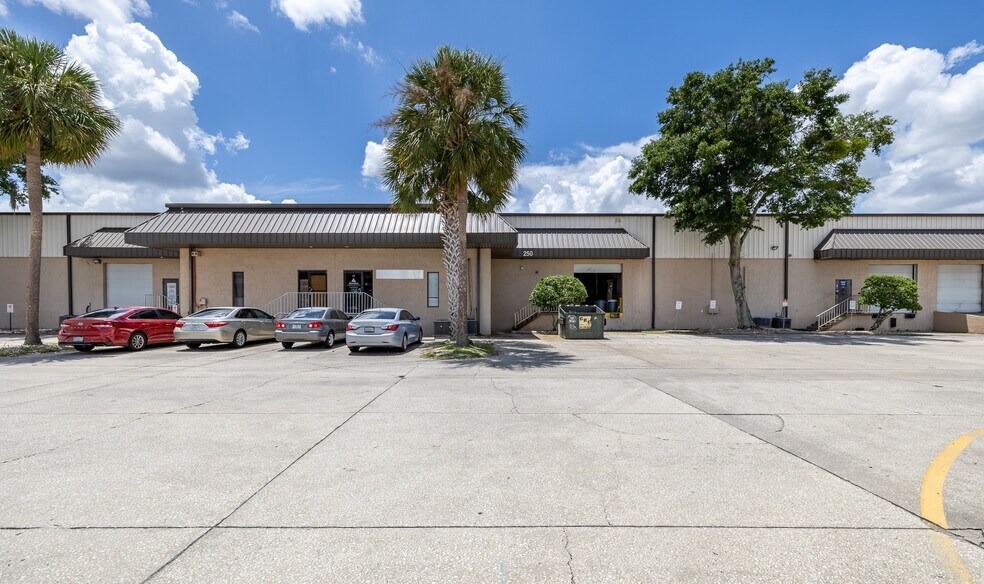 More Photos Of 250 National Pl, Longwood Warehouse For Lease