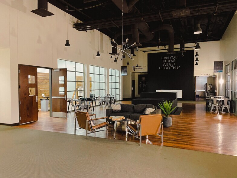 More Photos Of 4407 Monterey Oaks Blvd, Austin Unknown For Lease