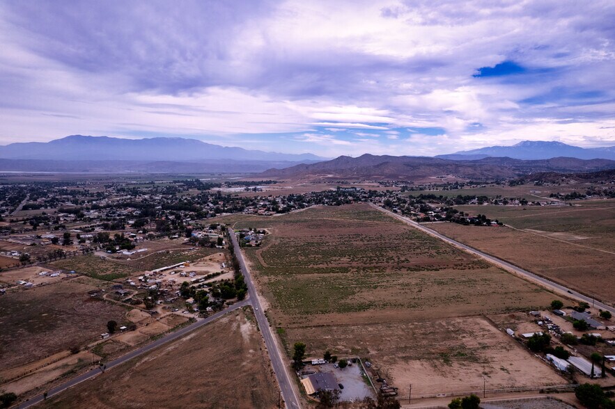 More Photos Of 0 Gibson Ave & Montgomery ave, Nuevo Land For Sale