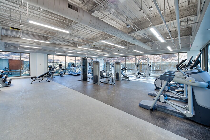 More Photos Of 8521 Six Forks Rd, Raleigh Office For Lease