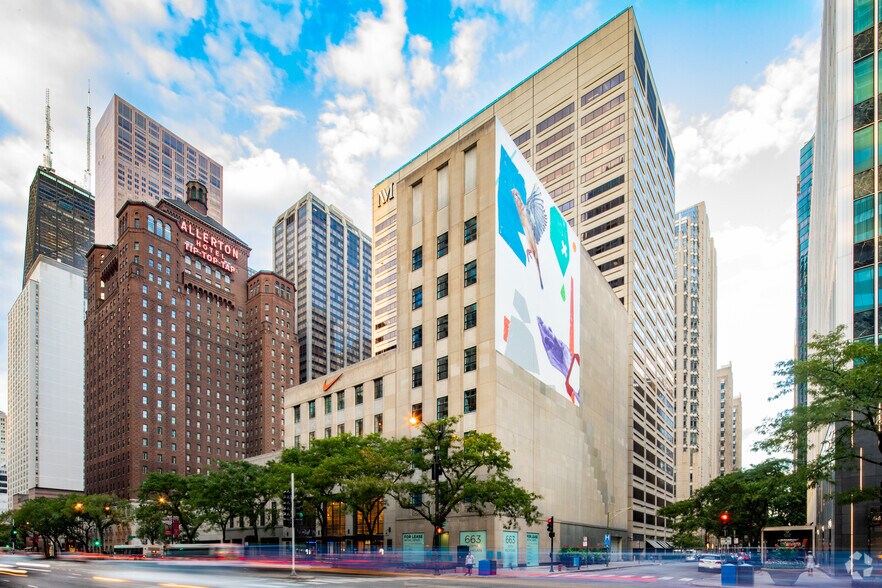 Primary Photo Of 663 N Michigan Ave, Chicago Storefront For Lease