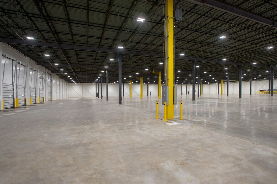 More Photos Of 201 Mac Ln, Keasbey Warehouse For Lease