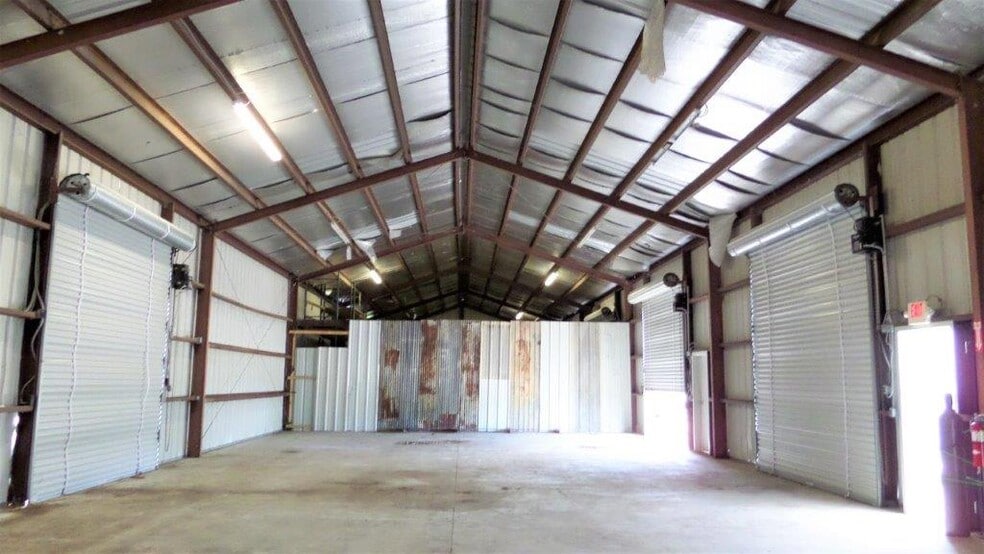 More Photos Of 160 Highway 3256, Lake Charles Distribution For Lease