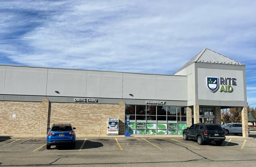 More Photos Of 10 W National Rd, Vandalia Drugstore For Lease