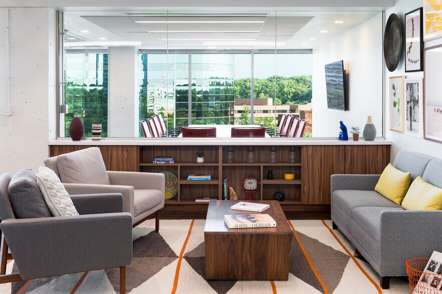 More Photos Of 8614 Westwood Center Dr, Vienna Office For Lease