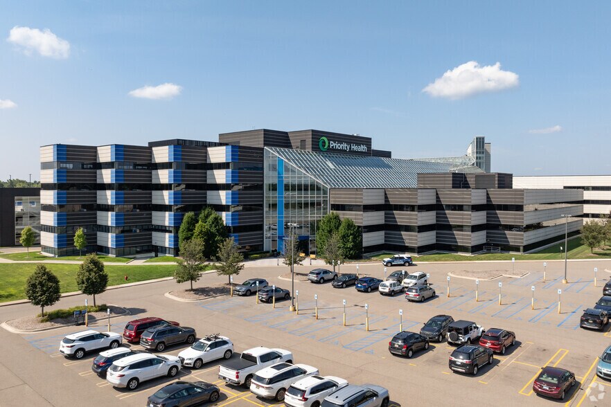 Primary Photo Of 26913 Northwestern Hwy, Southfield Medical For Lease