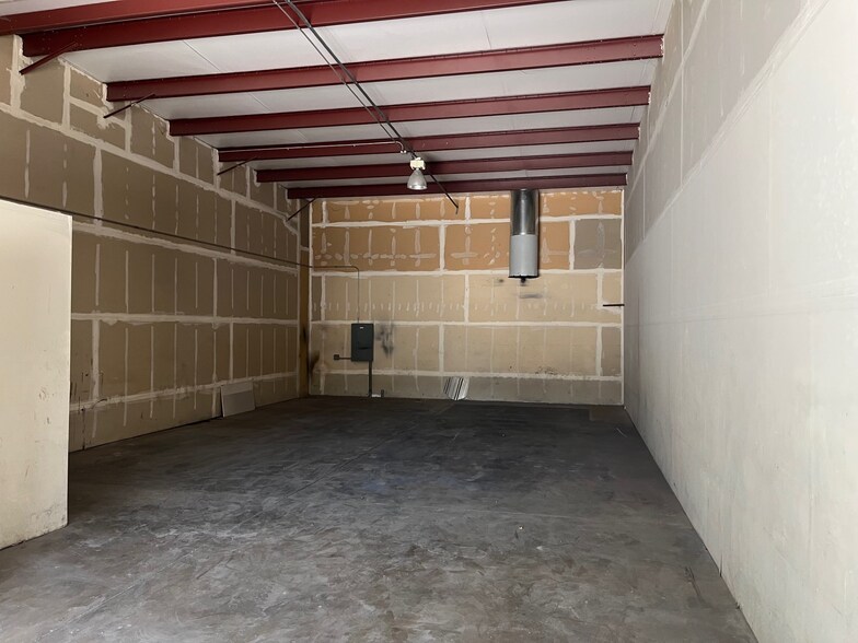 More Photos Of 2200 Rockefeller Dr, Ceres Warehouse For Lease