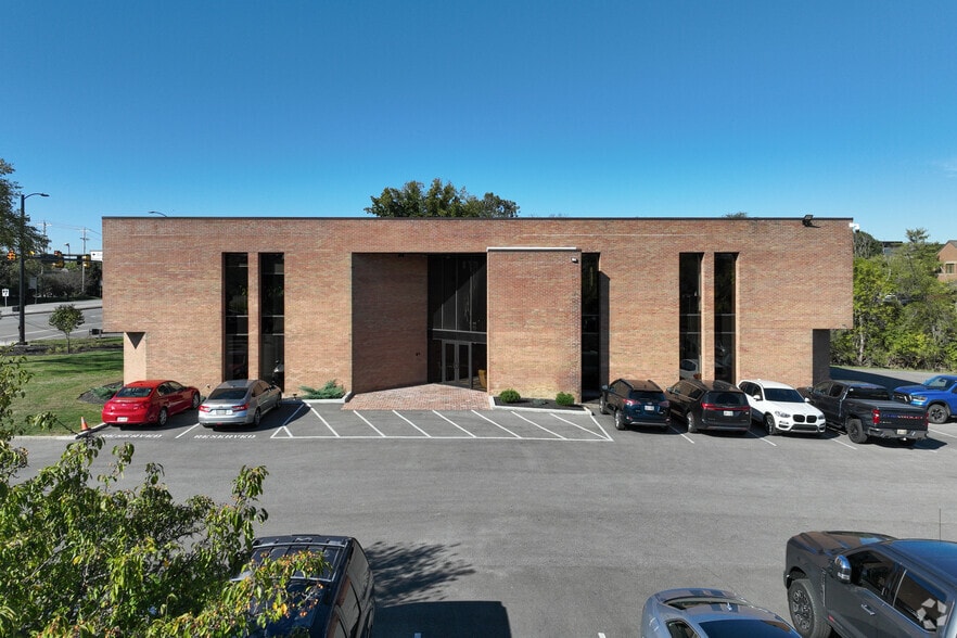 More Photos Of 220 W Bridge St, Dublin Office For Lease