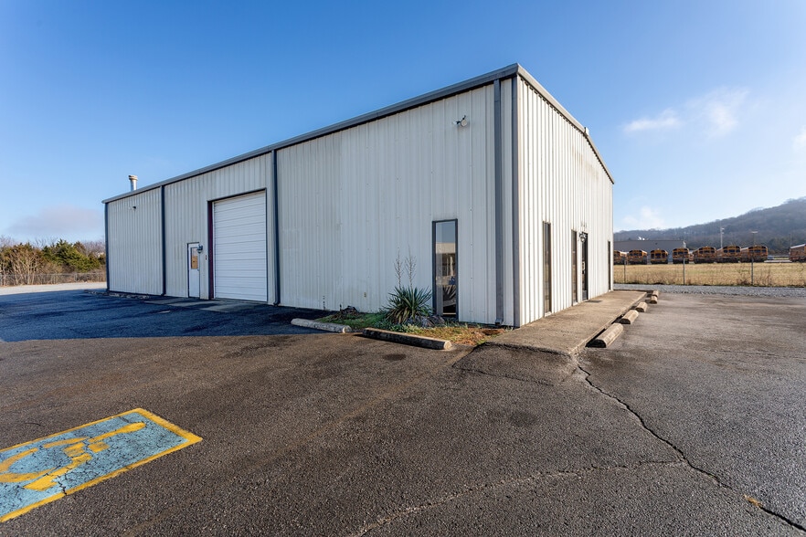 Primary Photo Of 333 Maddox-simpson Pky, Lebanon Warehouse For Lease
