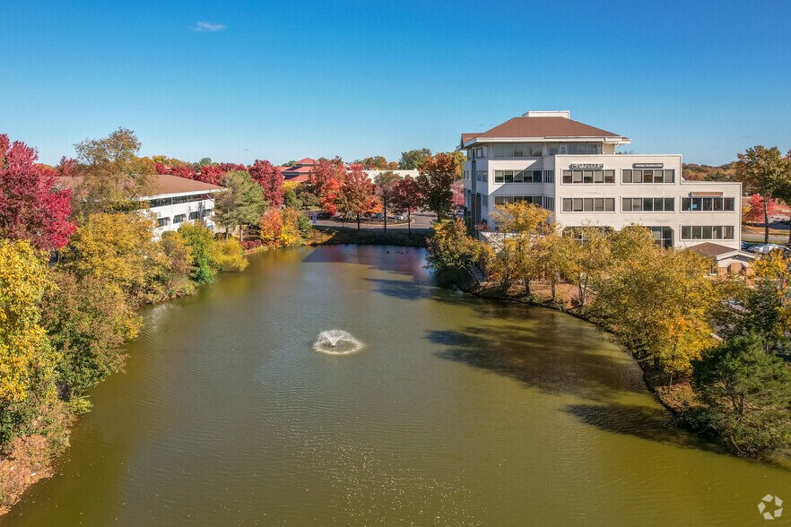 More Photos Of 14 Pidgeon Hill Dr, Sterling Medical For Lease