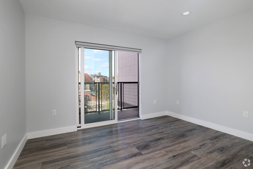 More Photos Of 231 Washington St, Salem Coworking Space