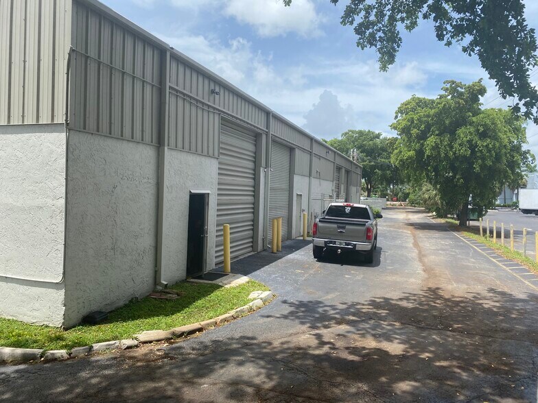 More Photos Of 290 SW 12th Ave, Pompano Beach Warehouse For Lease