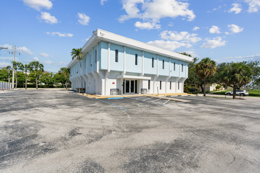 Primary Photo Of 509 US Highway 1, West Palm Beach Medical For Lease