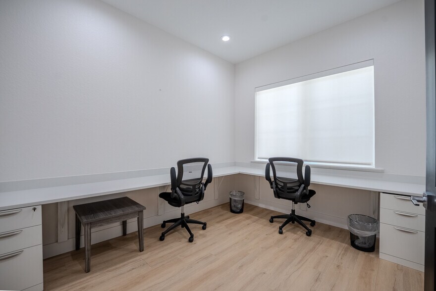 More Photos Of 6601 SW 80th Ave, Ocala Coworking Space