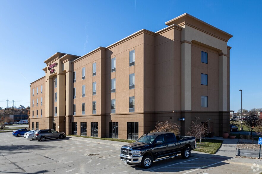 More Photos Of 3404 Samson Way, Bellevue Hotel For Sale