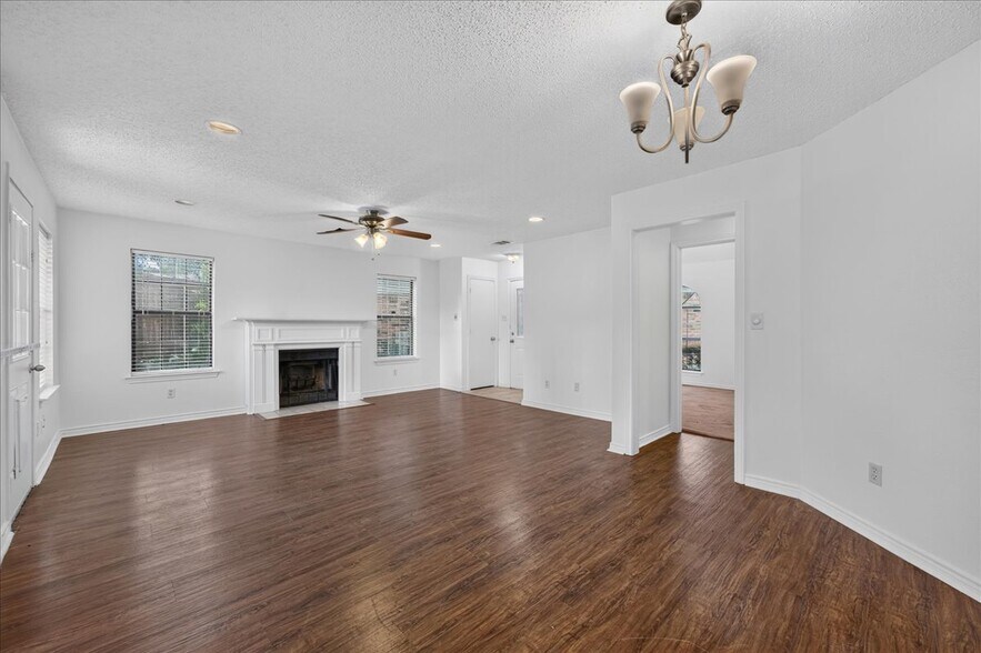 More Photos Of 210-212 Saint Marys Pl, Rockwall Apartments For Sale