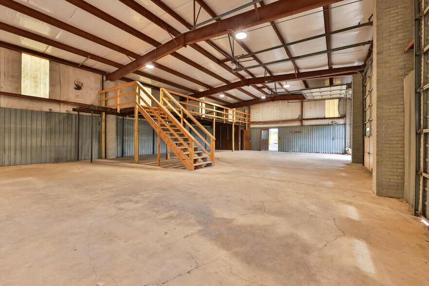 More Photos Of 397 Old Salem Rd, Martin Industrial For Sale