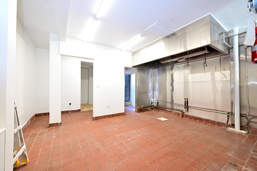 More Photos Of 1487-1491 E Colorado Blvd, Pasadena Storefront Retail Office For Lease