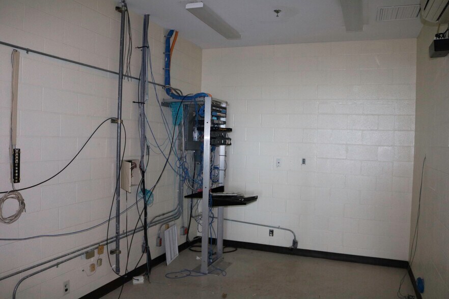 More Photos Of 13343 Interstate 20 E, Tyler Warehouse For Lease