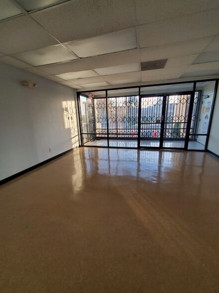 More Photos Of 1001-1015 N Aviation Blvd, Manhattan Beach Unknown For Lease