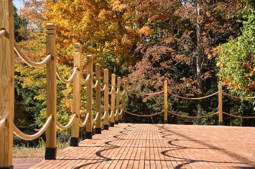 More Photos Of 218 NY-296, Windham Hotel For Sale