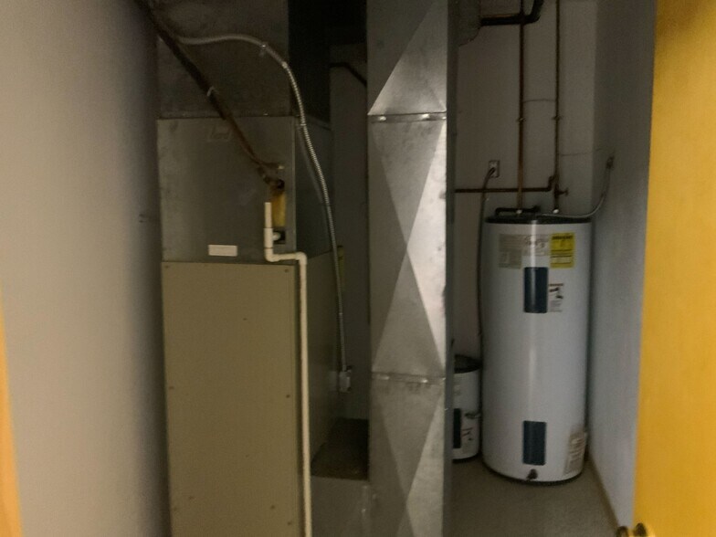 More Photos Of 30 Cecil St NE, Navarre Office Residential For Sale