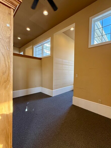 More Photos Of 40 Summers Way, Roanoke Freestanding For Lease