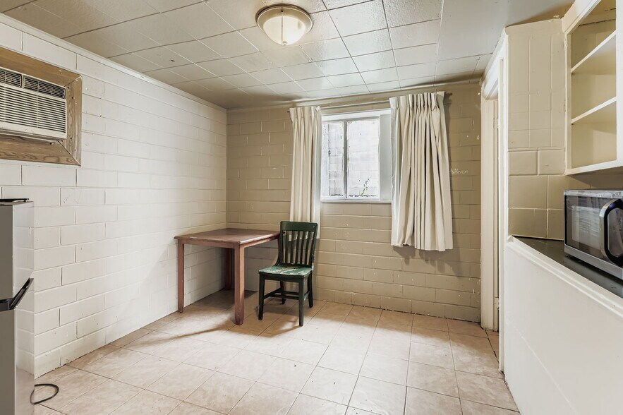 More Photos Of 9600 W Colfax Ave, Lakewood Hotel For Sale