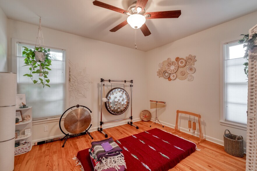 More Photos Of 13803 Ann Pl, Austin Office For Sale