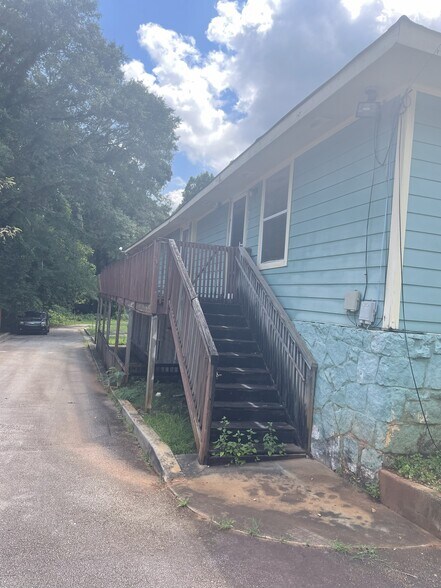 More Photos Of 3021 Memorial Dr SE, Atlanta Religious Facility For Sale